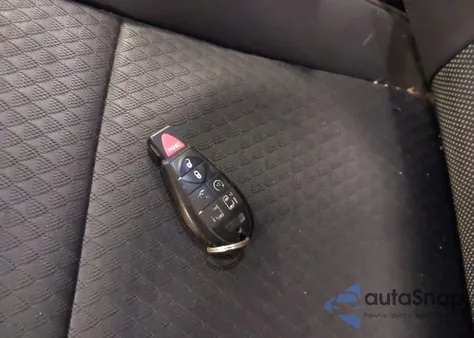 2010 Dodge Grand Caravan Sxt z USA, uszkodzony, nr VIN 2D4RN5D11AR355486